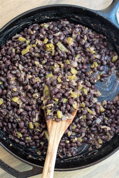 Making use of canned black beans makes these Easy Cuban-Style Black ...