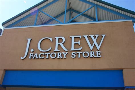 J. Crew Outlet Store | Exterior signage in front of J. Crew'… | Flickr