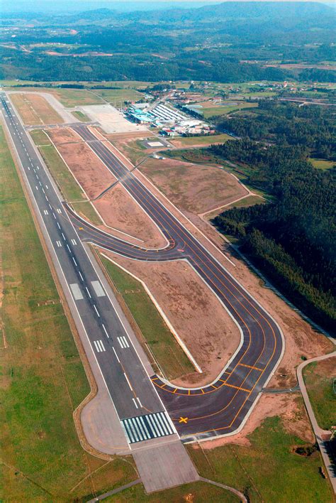 Ciudad FCC: Aeropuerto de Asturias