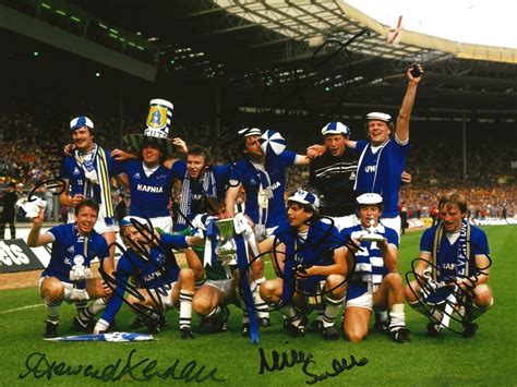 Multi Signed Everton 1984 FA Cup Final Photo - Its Signed Memorabilia