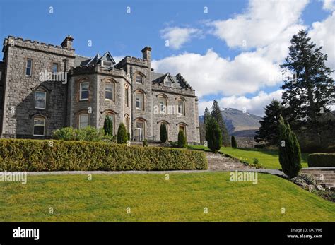 Inverlochy Castle Hotel & Ben Nevis, Fort William, Scotland Stock Photo ...