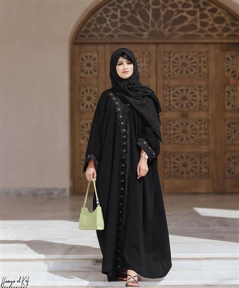 Latest Dubai Style Black Abayas - Zahrah Rose | Black abaya designs, Abaya designs, Abaya ...