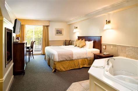 Rooms & Suites — Inn on the Lake | Halifax Nova Scotia Hotel | 800.463.6465