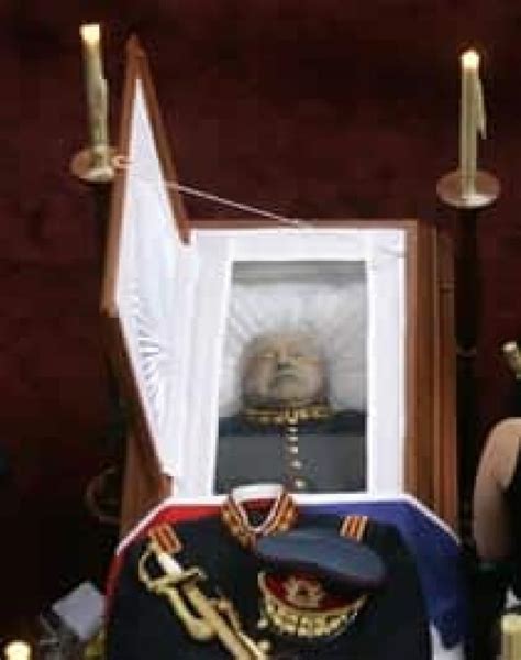 Pinochet's funeral draws 60,000 | CBC News