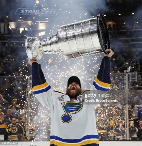 Stanley Cup Photos and Premium High Res Pictures - Getty Images