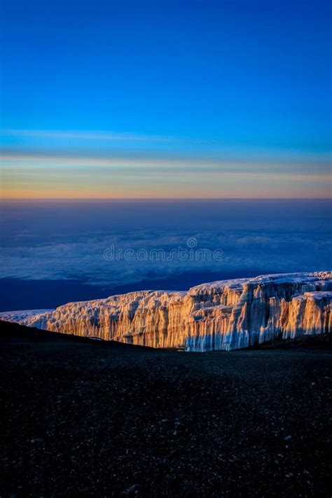 Sunrise on Top of Mount Kilimanjaro Stock Image - Image of view, 5895m ...