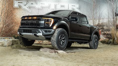 2021 Ford F-150 Raptor Arrives to Take on the TRX