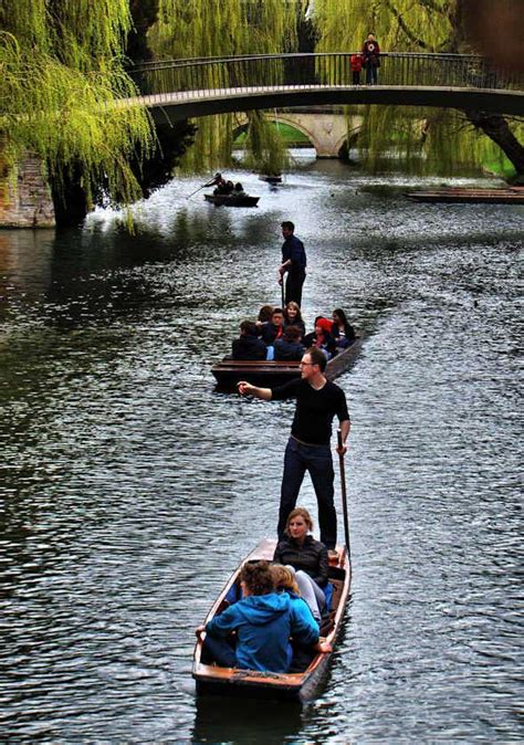 Punting in Cambridge & Oxford | Britain Visitor - Travel Guide To Britain