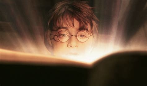 This 9-Year-Old Girl Is Reading "Harry Potter" For The First Time, And ...