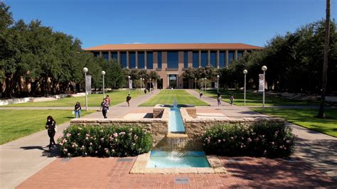 TAMIU UPD Joins DEA Prescription Drug Take Back Day