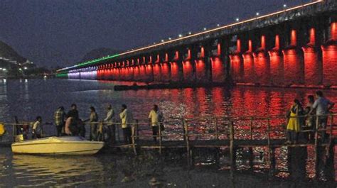 Prakasam Barrage turns 59 - The Hindu