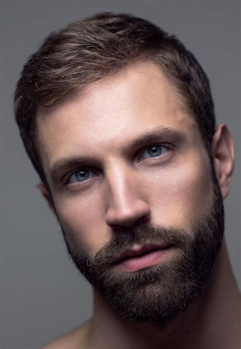 Matthew West saved to Handsome men nice beard too. | Estilos de cabelo e barba, Rosto masculino ...