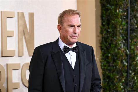 Golden Globes 2024: Yellowstone Star Kevin Costner Looks Dashing In A ...