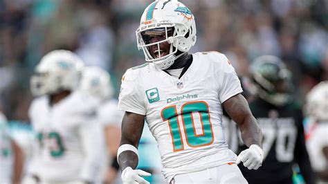 Dolphins’ Tyreek Hill discusses state of home after devastating fire ...