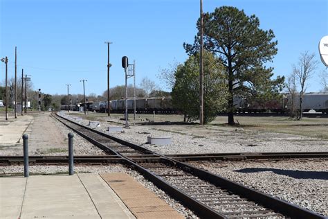 The Model Railroader's Notebook: Trackwork Close Up - Diamond Crossing at Grade