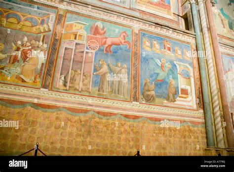 Fresque de Giotto dans la Basilique de Saint François d'assise Assisi Italie Photo Stock - Alamy