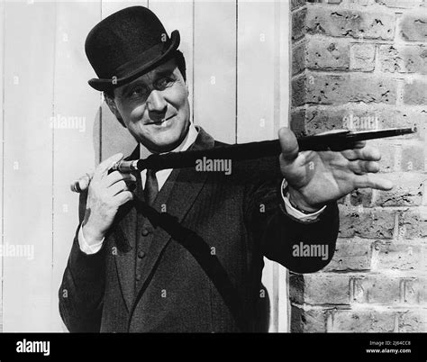 PATRICK MACNEE, THE AVENGERS, 1965 Stock Photo - Alamy