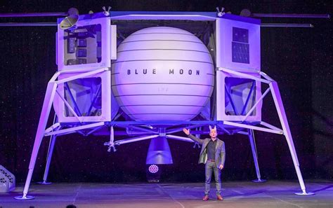 Blue Origin Unveils "Blue Moon," Its Big Lunar Lander - Scientific American