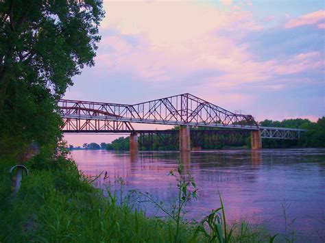 These bridges cross the Missouri River into Iowa from Plattsmouth, NE | Missouri river, Nebraska ...