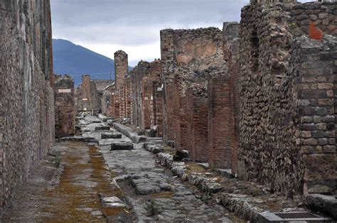 Italy's Lost City of Pompeii: A Photojournal - Jennifer Lyn King