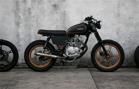 Suzuki GN 125 | Motos geniales, Cafe racer honda, Motocicletas cafe racer