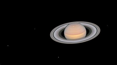 Outstanding Hubble Image Shows Fully-Illuminated Saturn and Its Rings