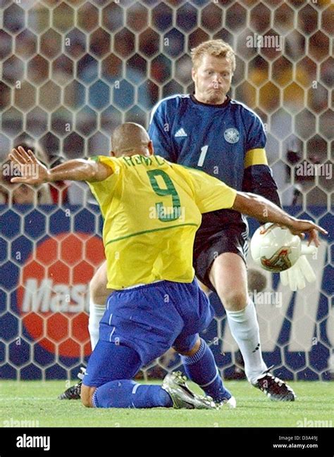 World cup 2002 final, oliver kahn hi-res stock photography and images ...