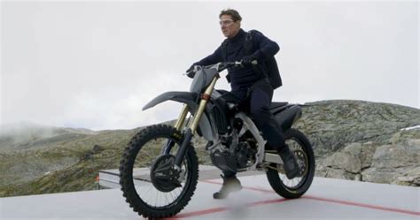 Tom Cruise's Mission Impossible Stunt Will Give You The Chills