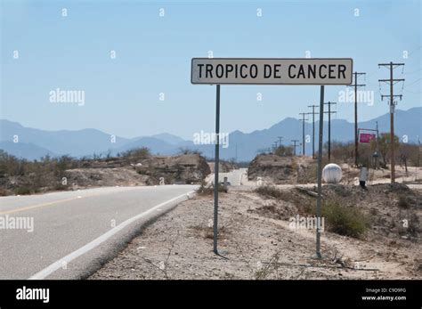 Mexico, Baja California Sur, Tropic of cancer road sign Stock Photo - Alamy