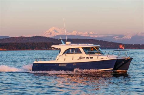 10 Top Express Cruisers: Favorites for Family Boating Fun - boats.com