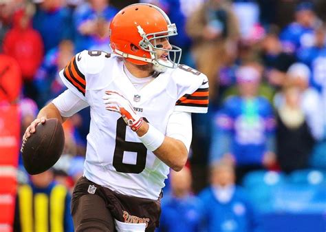 Brian Hoyer Beats out Johnny Manziel as Browns' Starting QB in Week 14 ...