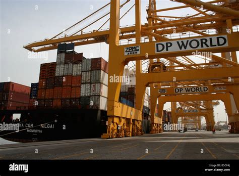 DP World Dubai Ports World Container Port UAE Teus Stock Photo - Alamy