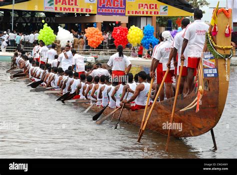 Chundan vallam hi-res stock photography and images - Alamy