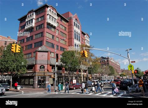 Jackson heights queens hi-res stock photography and images - Alamy