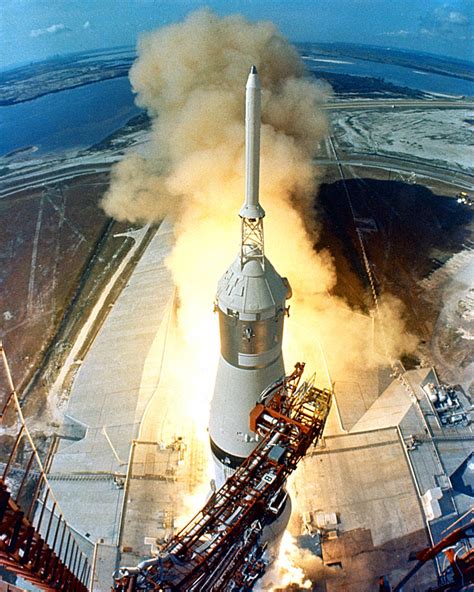 A History of NASA Rocket Launches in 25 High-Quality Photos » TwistedSifter