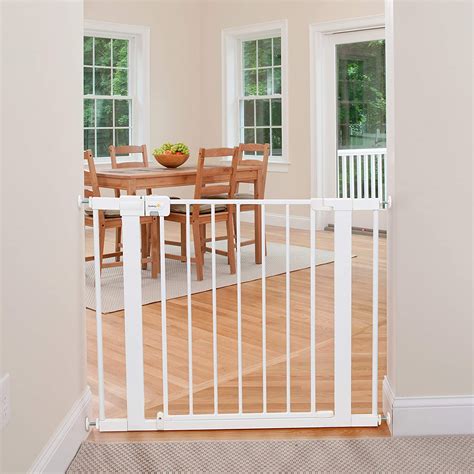 Safety 1st Easy Install Metal Baby Gate with Pressure Mount Fastening (White), Pack of 1 ...