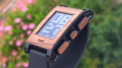 Review: Toast Real Wood Skin for the Pebble Smartwatch – SomeGadgetGuy