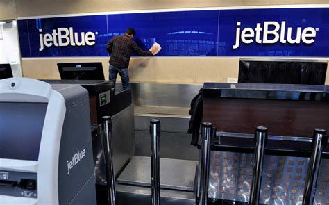 Photos: JetBlue arrival