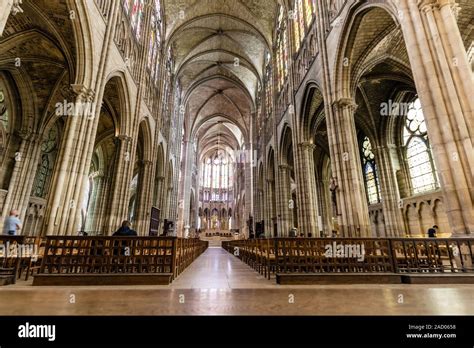 The interior and nave of Basilica Cathedral of Saint-Denis, Paris Stock ...