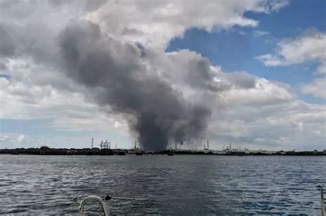 Fire at Fawley oil refinery 'safely contained' with no one injured ...