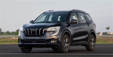 Top 7 Features In The New Mahindra XUV700 | India's Safest 7-Seater SUV