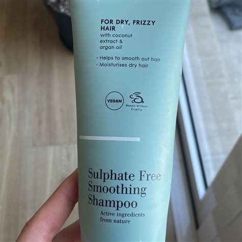 Woolworths Sulphate Free Smoothing Shampoo Review | abillion