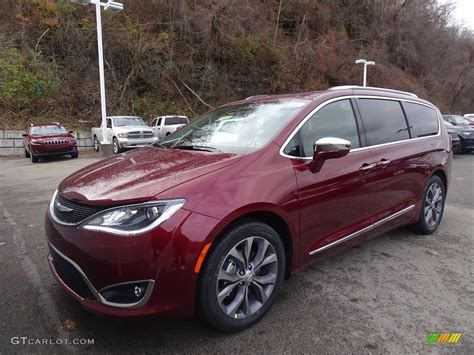 Velvet Red Pearl 2019 Chrysler Pacifica Limited Exterior Photo #130770057 | GTCarLot.com