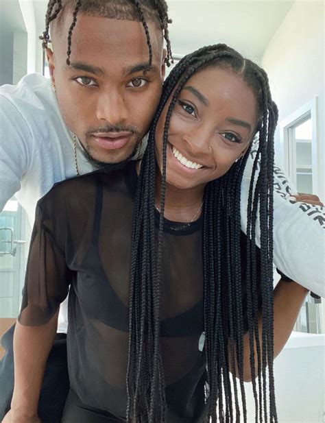 Simone Biles Dating NFL Player Jonathan Owens