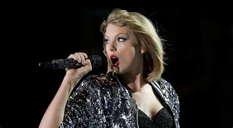 Taylor Swift Gets Political; Some Fans Don't Like It - New Country 105.1