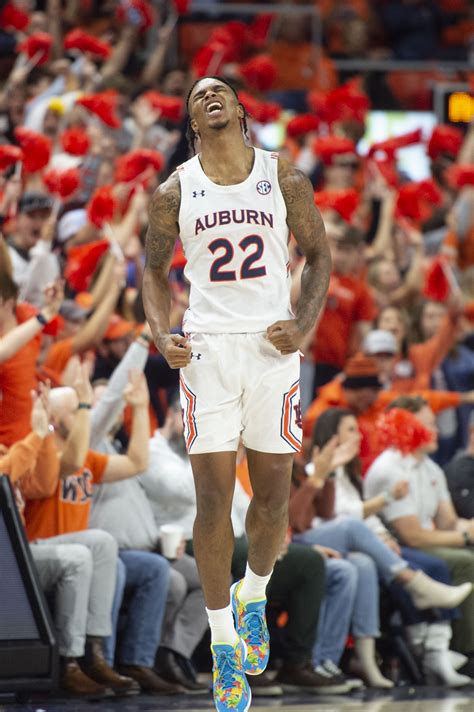 Auburn Basketball: Photos from Auburn’s 72-59 win over Arkansas