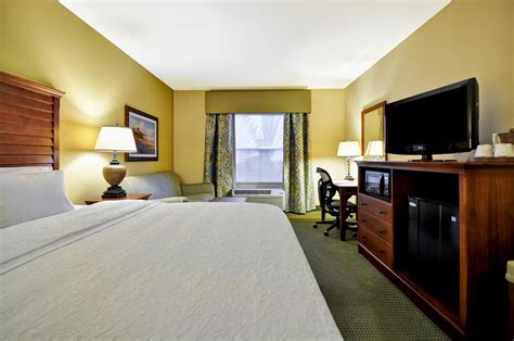 Discount Coupon for Hampton Inn & Suites Charleston/Mt. Pleasant-Isle Of Palms in Mt Pleasant ...