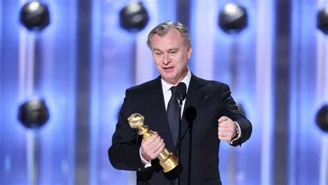 Christopher Nolan honors 'Dark Knight' star Heath Ledger while ...