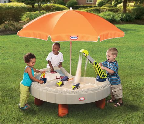 The best sand and water tables for your little ones - Little Tikes