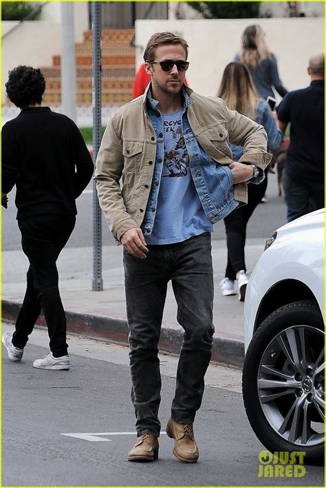 Ryan Gosling in Los Angeles 25 May, 2017 | Mens fashion casual, Mens winter fashion, Casual fashion